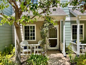 Building Photo - 4692 Carpinteria Ave