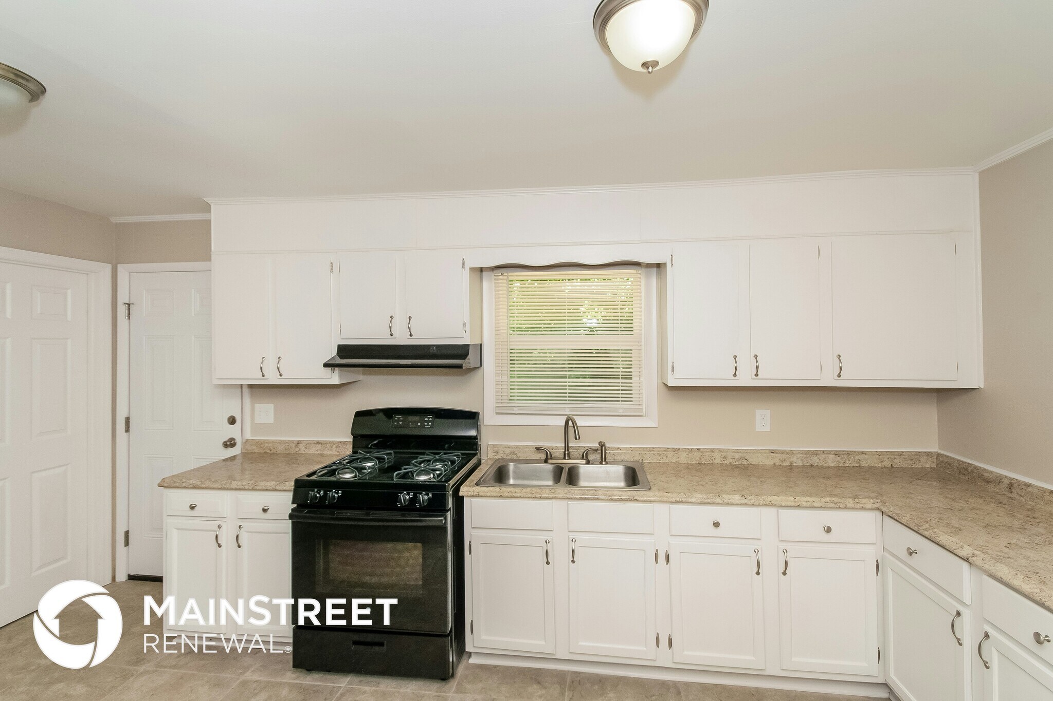 Building Photo - 2701 22nd St SW