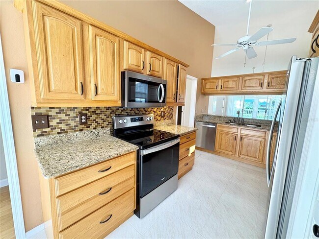 Building Photo - 1011 Pelican Ct