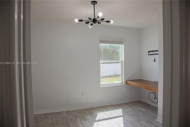Building Photo - 105 Lacewing Pl