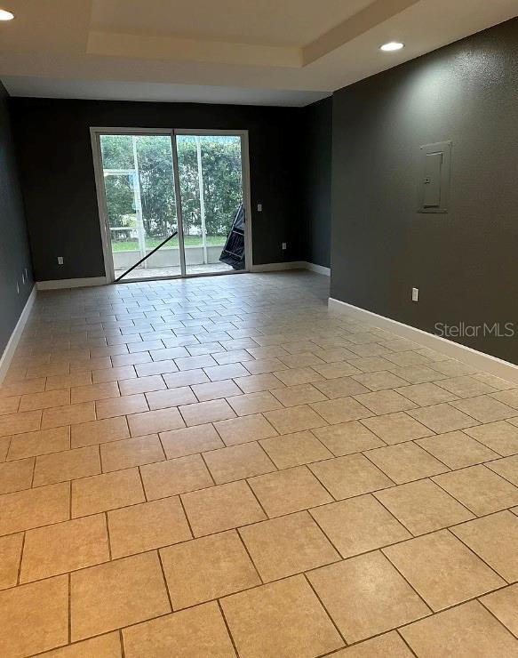 Building Photo - 617 Founders Dr