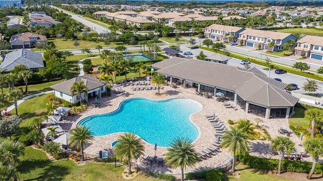 Building Photo - 4828 Chantilly Rd