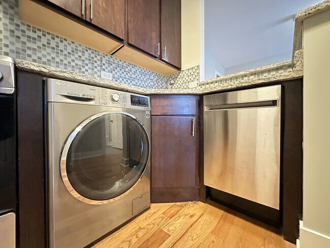 Building Photo - 2917 N Mildred Ave