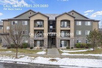 Building Photo - Mountain Views in 3-Bed Condo - Small dog ...