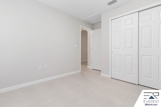 Building Photo - 3 Unity Ct