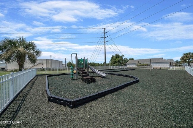 Building Photo - 2 bedroom home in Palm Cove Community