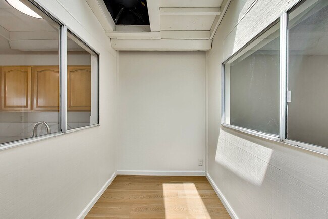 Building Photo - Beautiful 4-Bedroom, 2-Bathroom Daly City Home for Rent