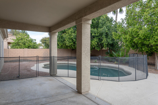 Building Photo - 966 W Citrus Way