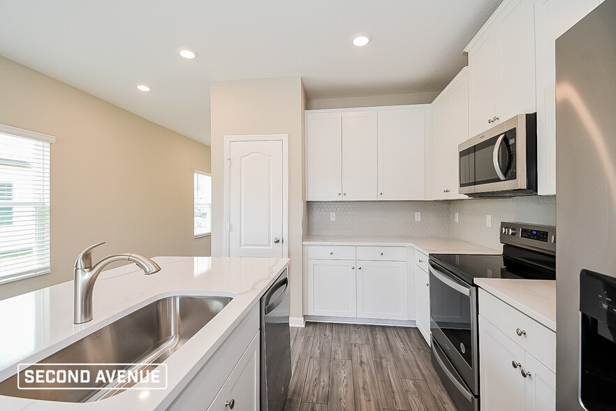 Building Photo - 447 Falcon Ridge Rd