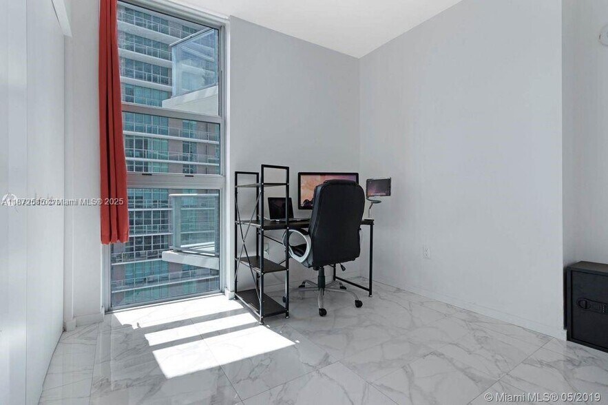 Building Photo - 1100 S Miami Ave