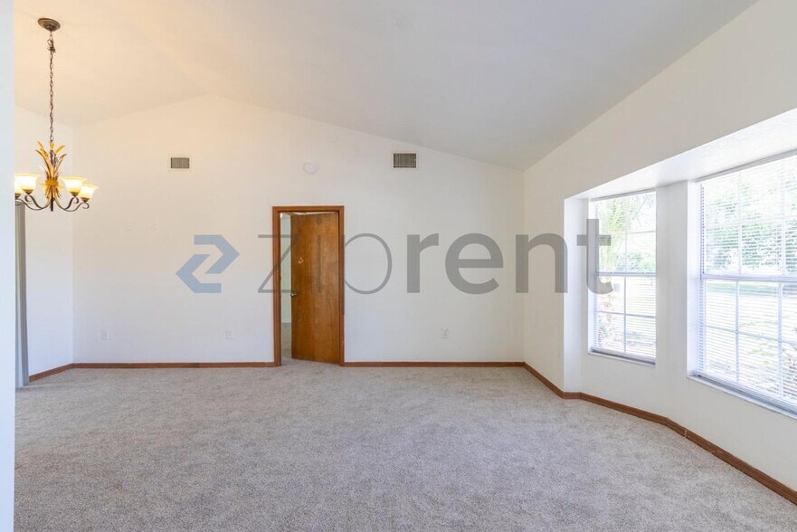 Building Photo - 7458 Carillon Ave