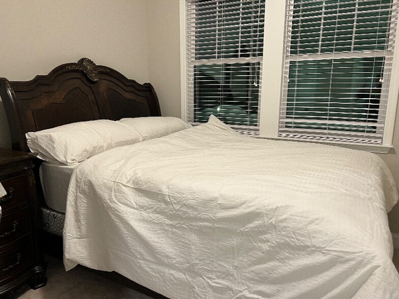 Building Photo - 931 Catamaran Ct