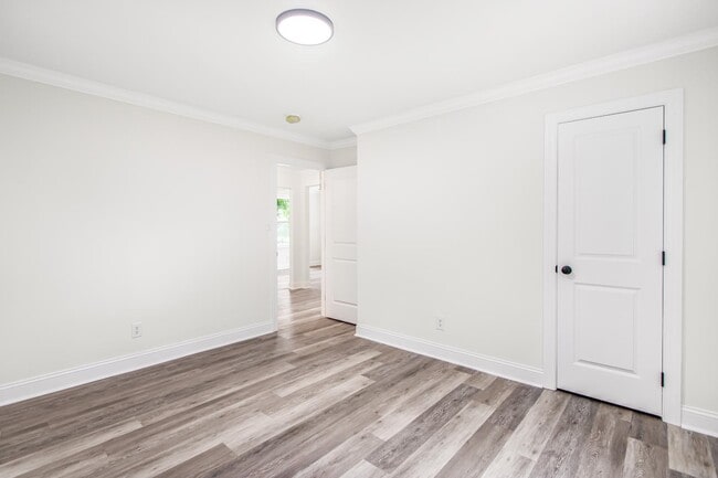 Building Photo - 500 Jackson Ln