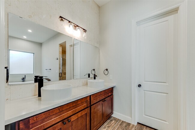 Building Photo - 25126 Scarlett Manor Ct