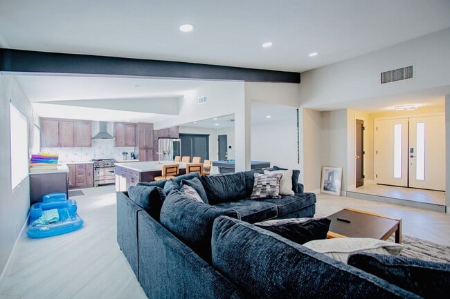 Building Photo - 6287 W Katella Ave