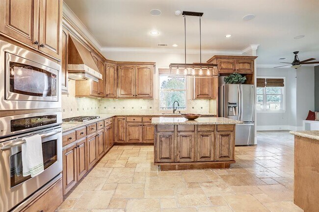 Building Photo - 7711 Pine Ridge Terrace Rd