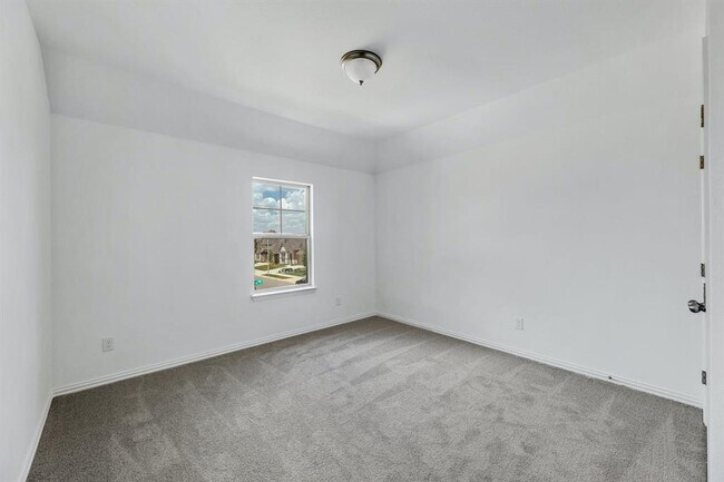 Building Photo - 1500 Sibley Wy