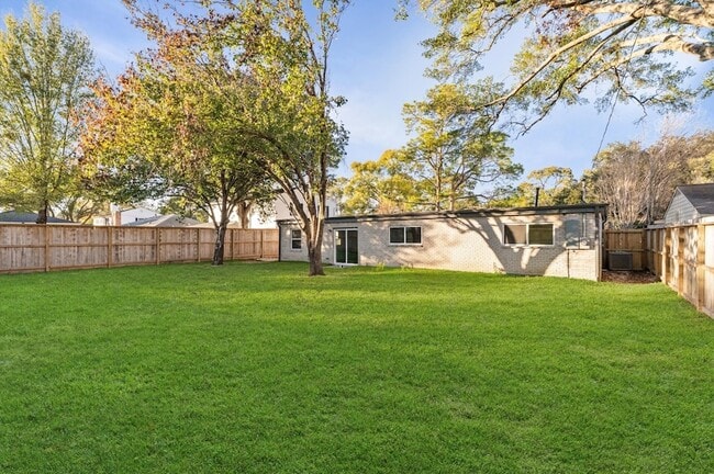 Building Photo - 10607 Overbrook Ln