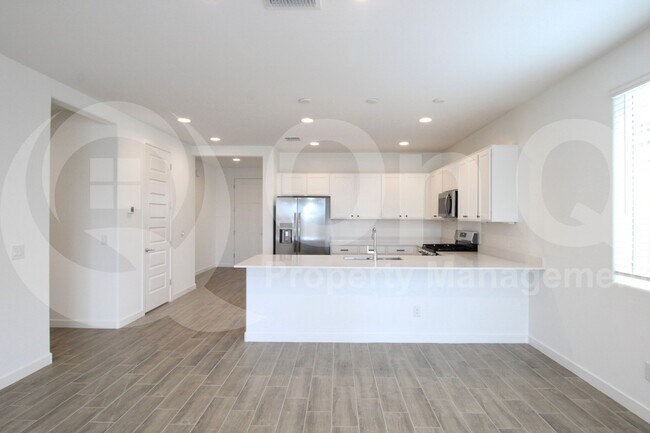 Building Photo - 23097 E Saddle Way