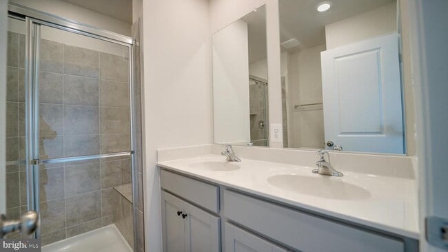 Building Photo - 1350 Red Clover Ln