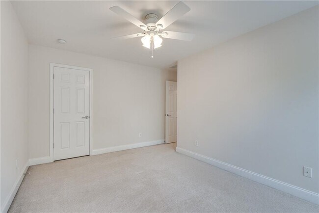 Building Photo - 4905 Greylock Walk SE