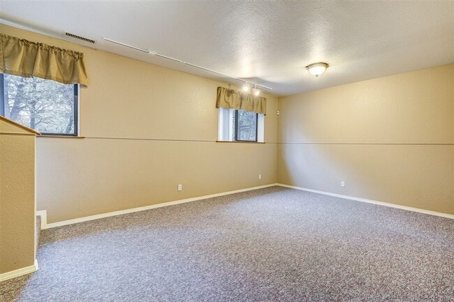 Building Photo - Executive Home in The Ranch - 4 bed 3 bath