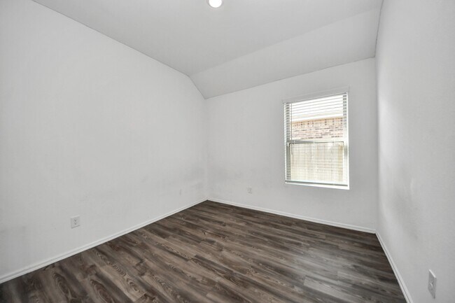 Building Photo - 7319 Bridal Ranch Dr