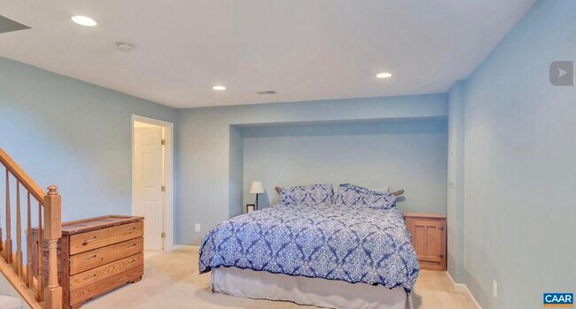 Building Photo - 5920 Nicolet Ct