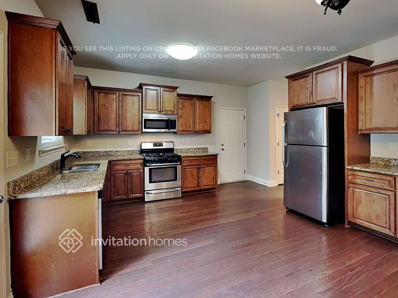 Building Photo - 193 Fairway Dr