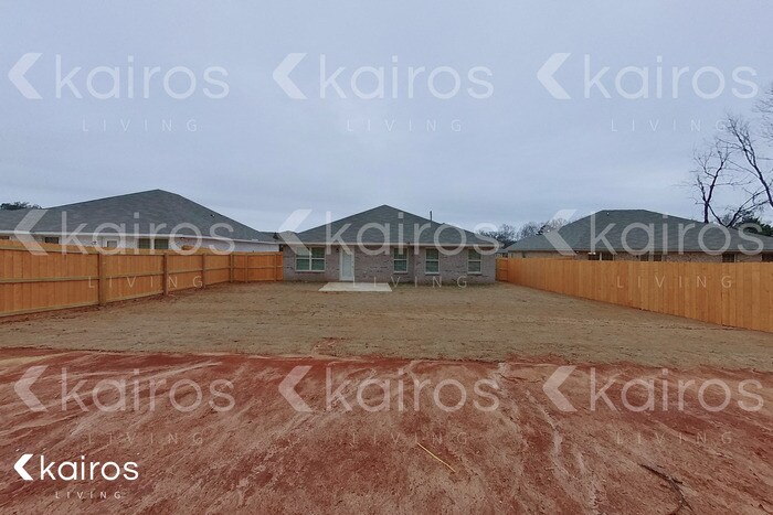 Building Photo - 822 Heather Dr