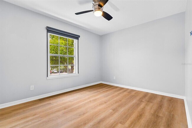 Building Photo - 5052 Starfish Dr SE