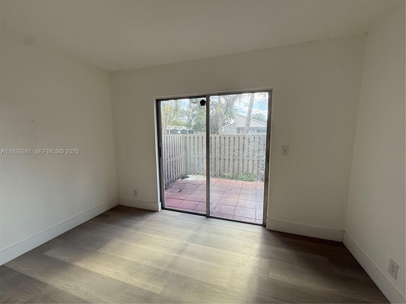 Building Photo - 15749 Woodgate Ct