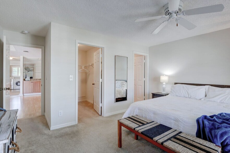 Building Photo - 1501 Chesapeake Ave