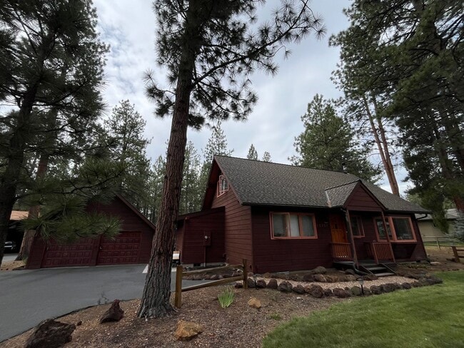 Primary Photo - Quaint 1-bdr/1-bath private apartment with...