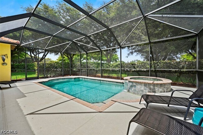 Building Photo - 13800 Farnese Dr