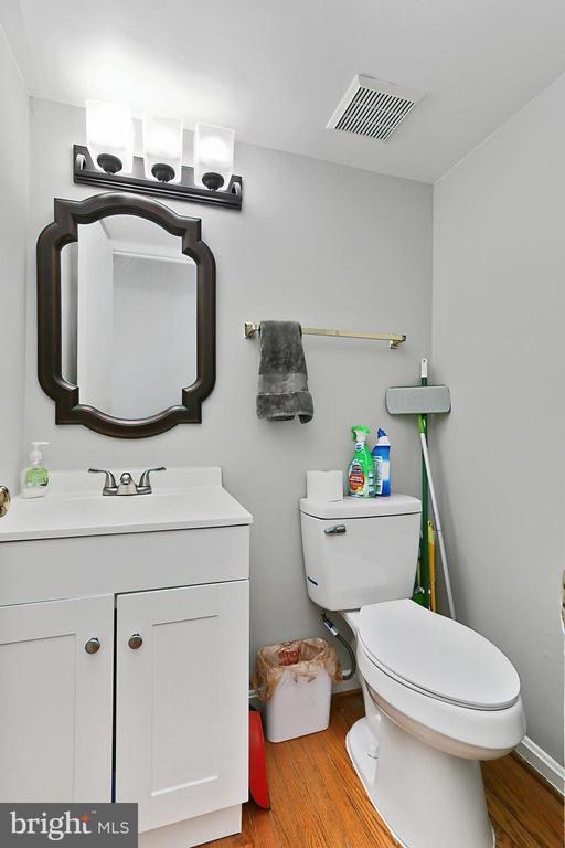 Building Photo - 7844 Snead Ln