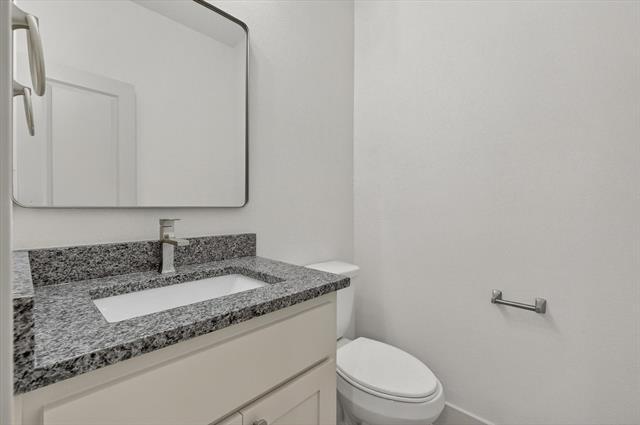 Building Photo - 500 E Kimball St