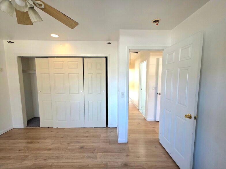 Building Photo - 40 Carlton Ave