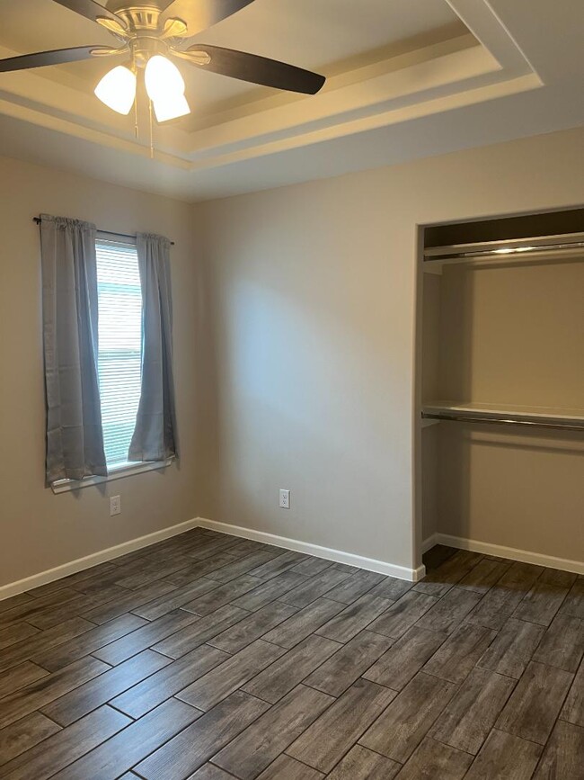Building Photo - 1309 Alta Vista Dr