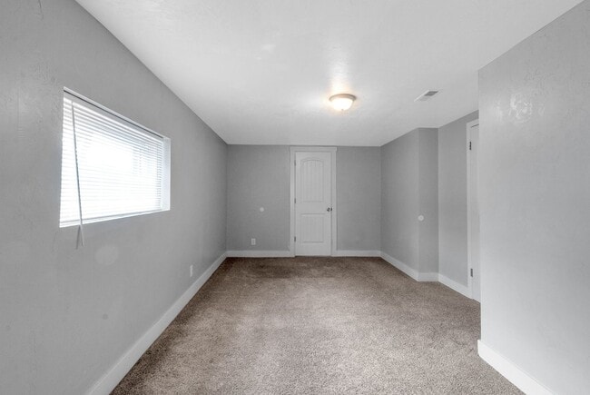 Building Photo - Charming 4 Bed, 2 Bath Home in Ogden, Clos...