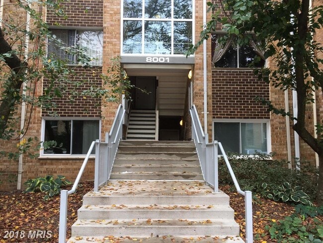 building entrance - 8001 Chanute Pl