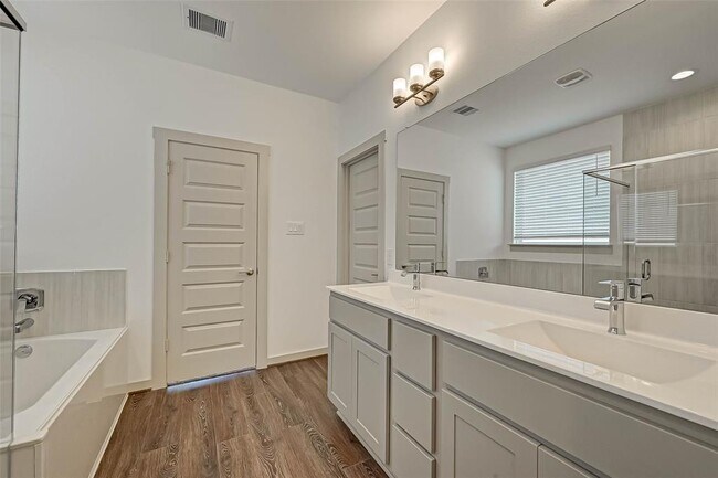 Building Photo - 28451 Hazel Trl