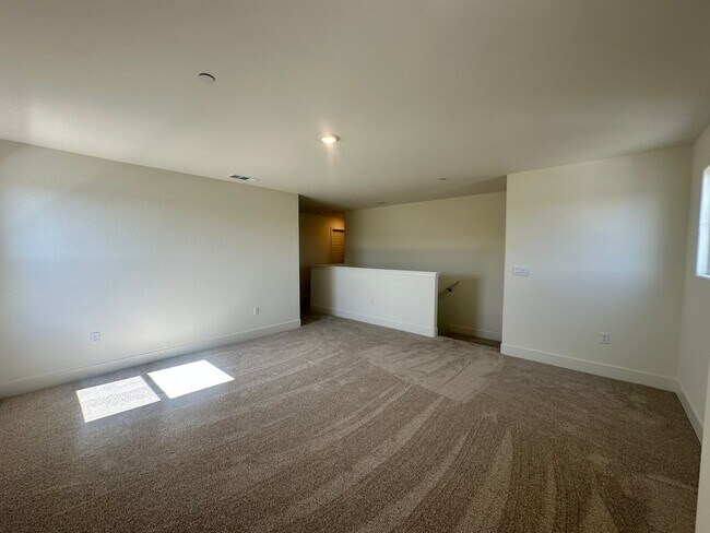 Building Photo - Newly built DR HORTON home coming soon!!