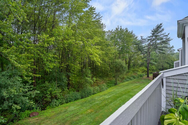 Building Photo - 28 Hilltop Dr