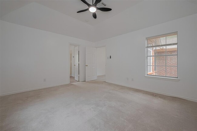 Building Photo - 4160 Greystone Way