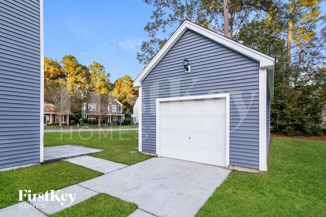 Building Photo - 8954 Planters Row Ln