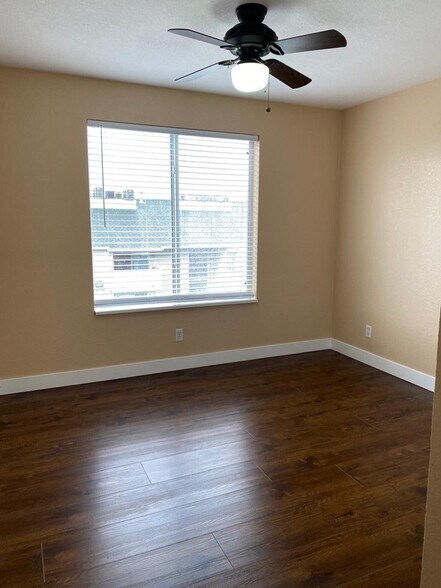 Building Photo - 537 S 900 E