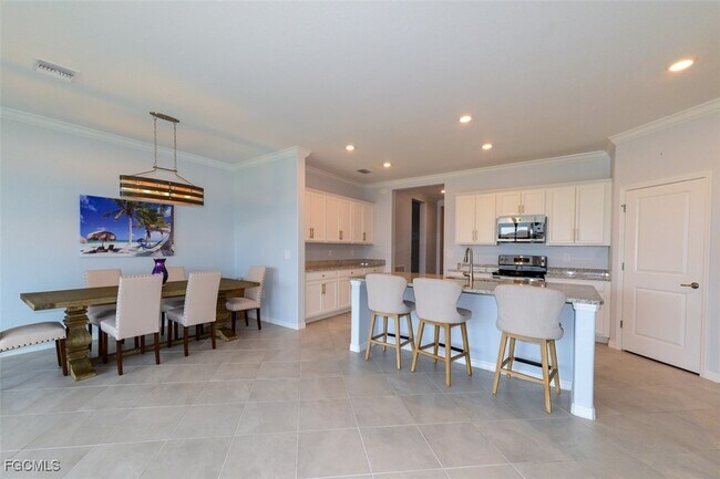 Building Photo - 3983 E Hampton Cir