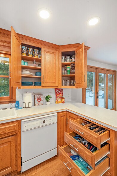 Building Photo - 1077 Liberty St