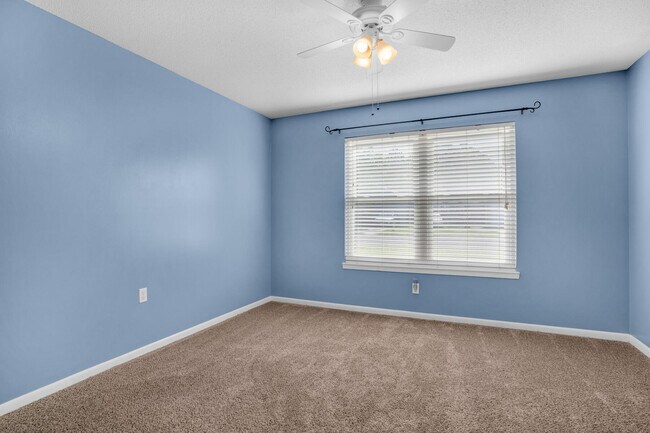 Building Photo - 10 Carie Way